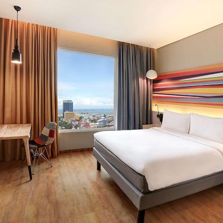 Hotel Ibis Styles Makassar Sam Ratulangi Exterior foto