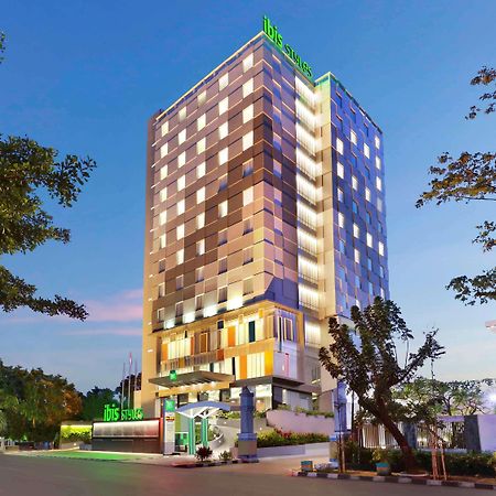 Hotel Ibis Styles Makassar Sam Ratulangi Exterior foto