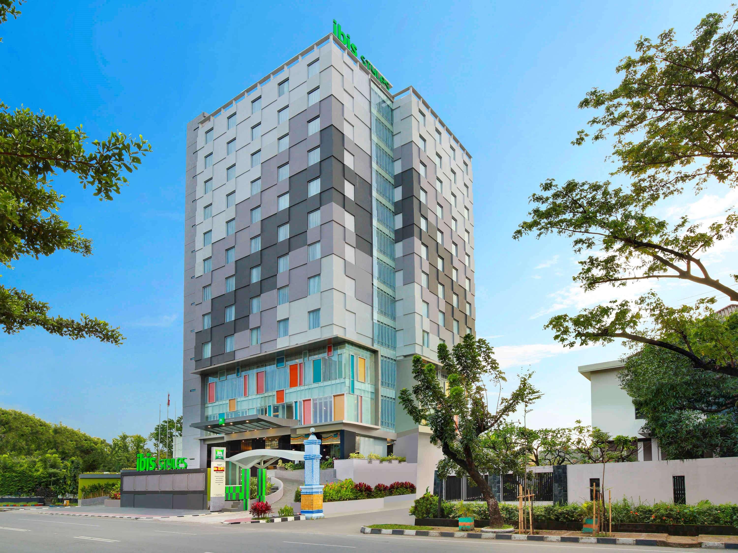 Hotel Ibis Styles Makassar Sam Ratulangi Exterior foto